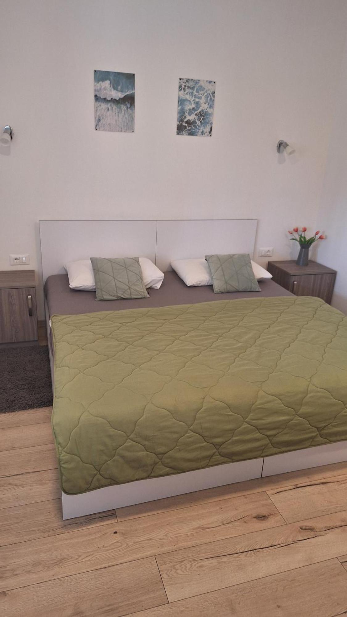 Guest House Flora Пазин Екстериор снимка